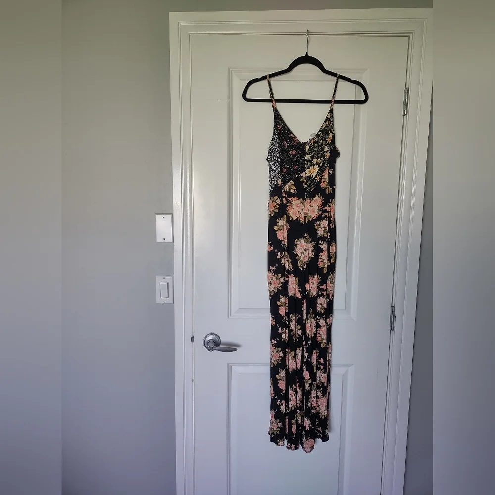 American Eagle Jumpsuit/Romper Black And Pink Floral In Size Small - Picture 7 of 7